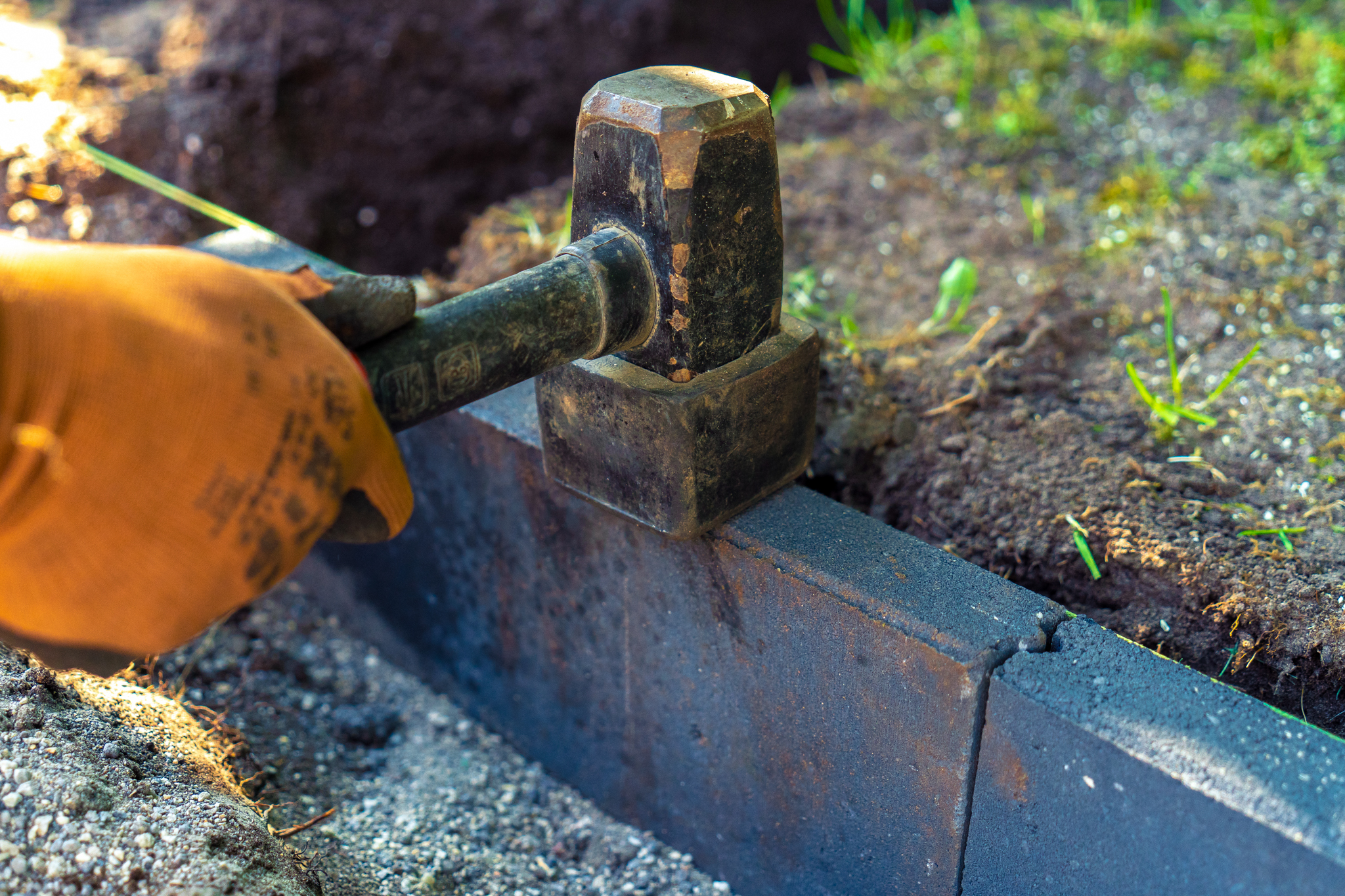 Betonbanden plaatsen