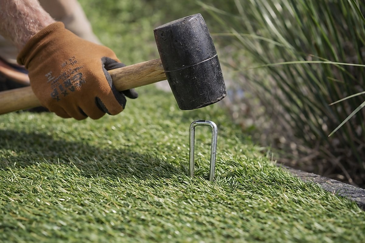 Kunstgrasankers slaan